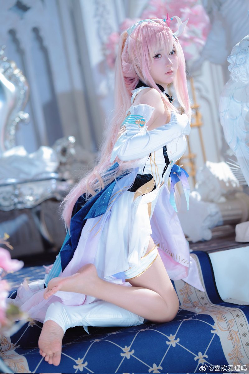 like aria tweet media