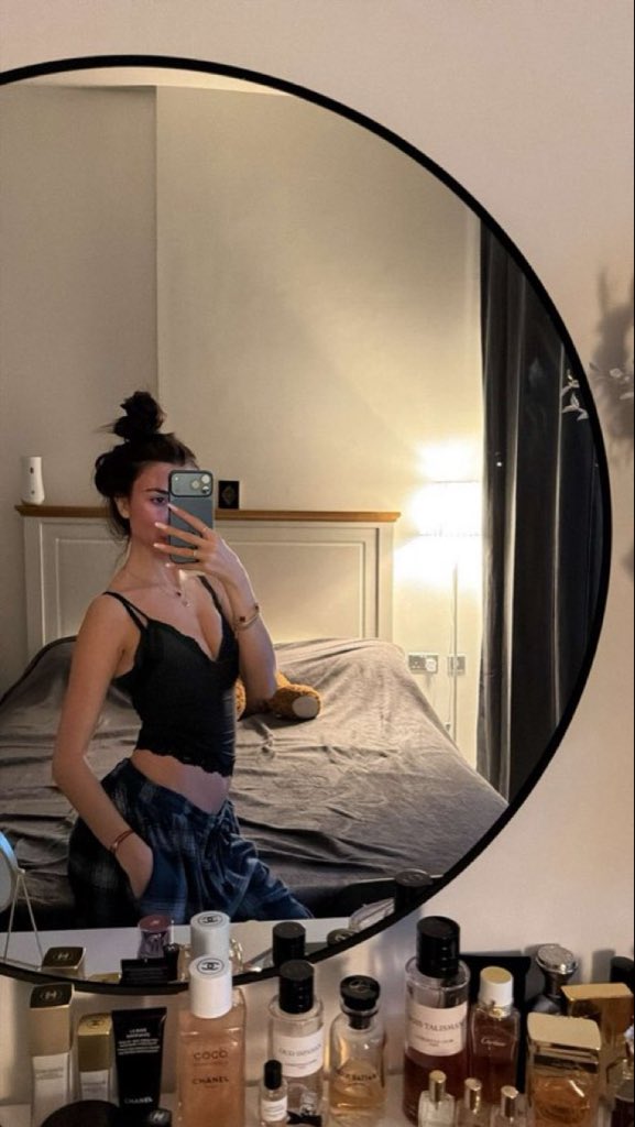 𝐃𝐀𝐍𝐀 🍓. tweet media