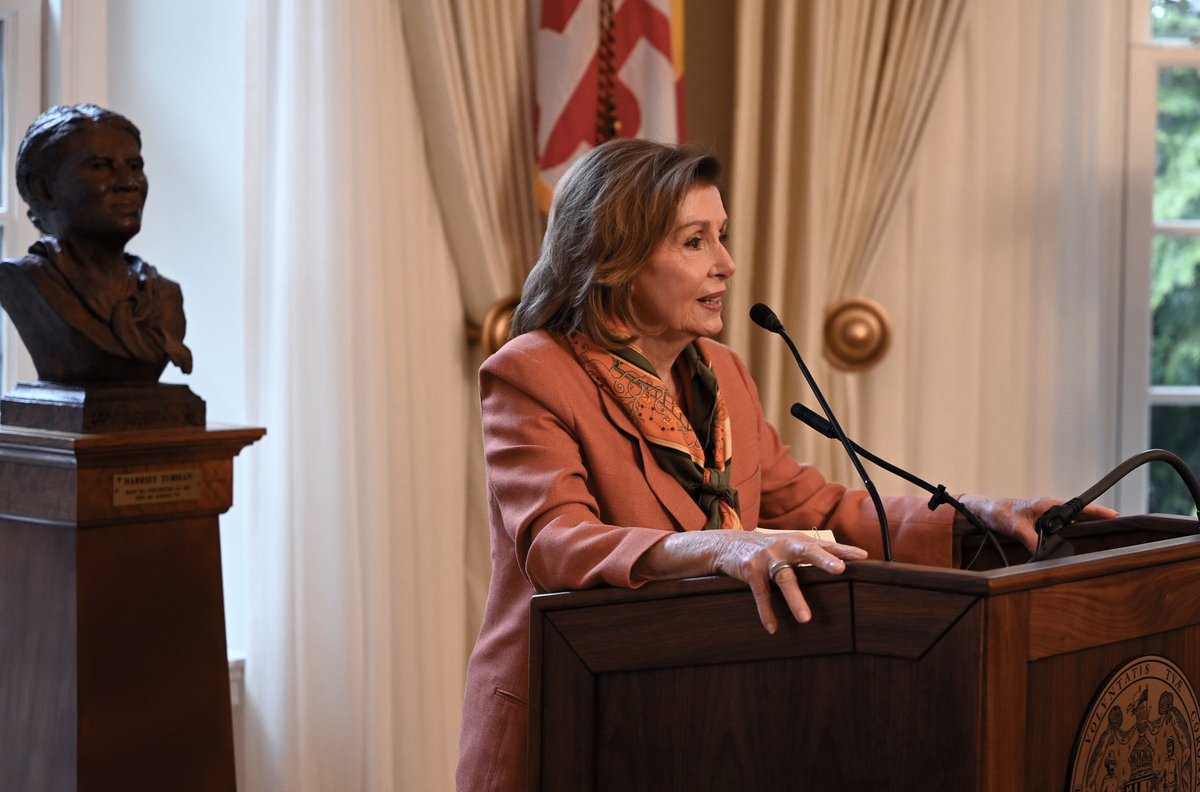 Nancy Pelosi tweet media