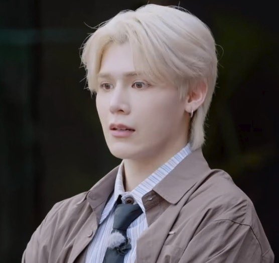 𝓡𝓸𝔁𝓪𝓷𝓷𝓮⁷ (ร็อกแซน) YESTERDAY ⛓️🍷 tweet media