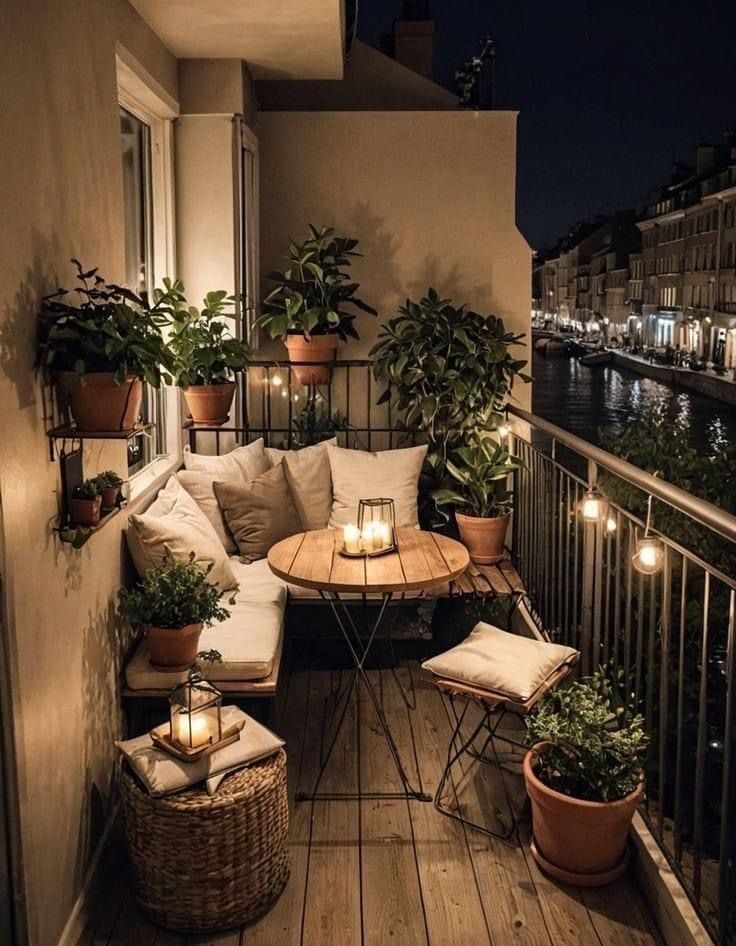 HOUSEPORN___'s tweet photo. cozy balcony https://t.co/f0BYDmP68P