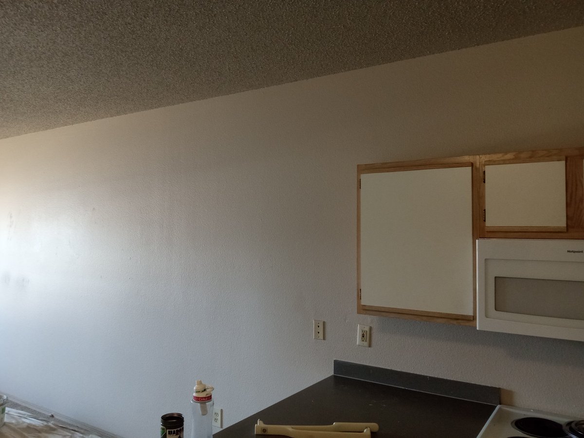 WeHelpUpaint's tweet photo. Just finished brightening up units at The Greens in Springfield, MO! Tired walls &amp; ceilings → clean, fresh, professional paint job. Proud to help local apartment communities look their best! ColorTrends Painting  Interior &amp; Exterior Experts Springfield, MO
 (417) 379-5587 https://t.co/qc5DgBcjSf