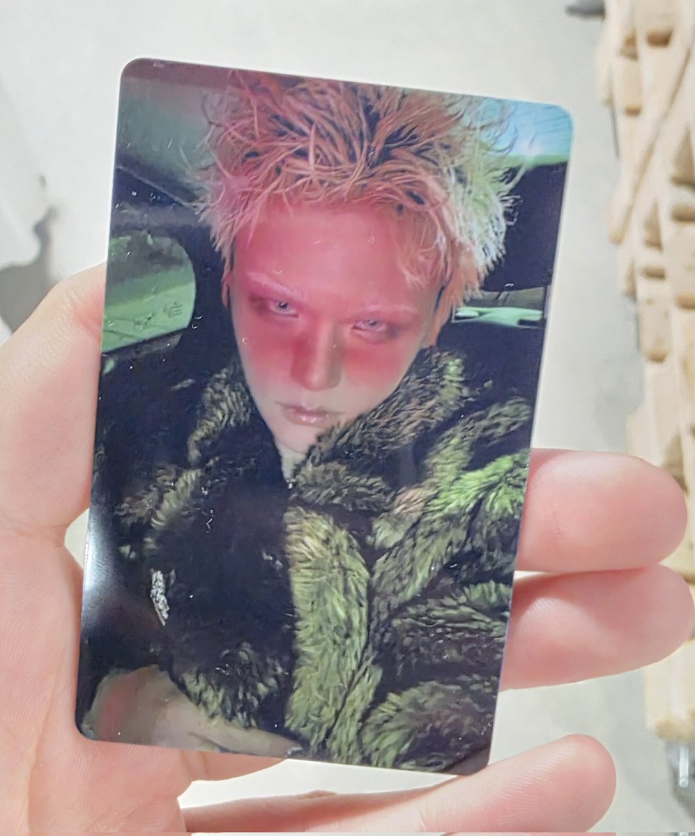 aisha // met justb // tweet media