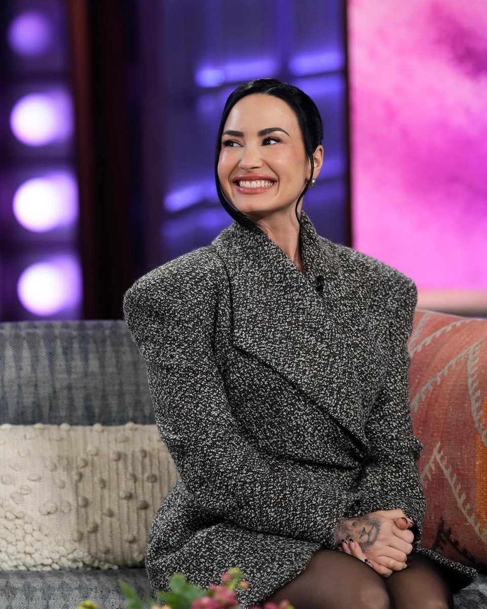 Demi Brasil tweet media