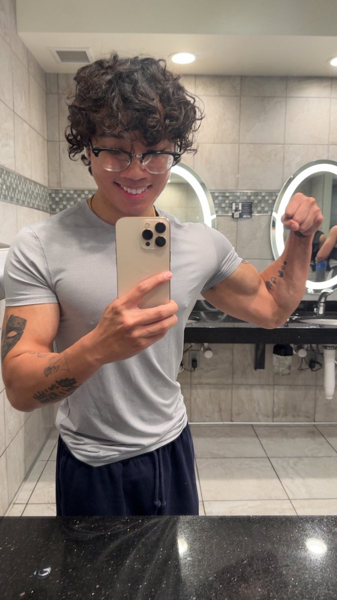 billyhoe tweet media