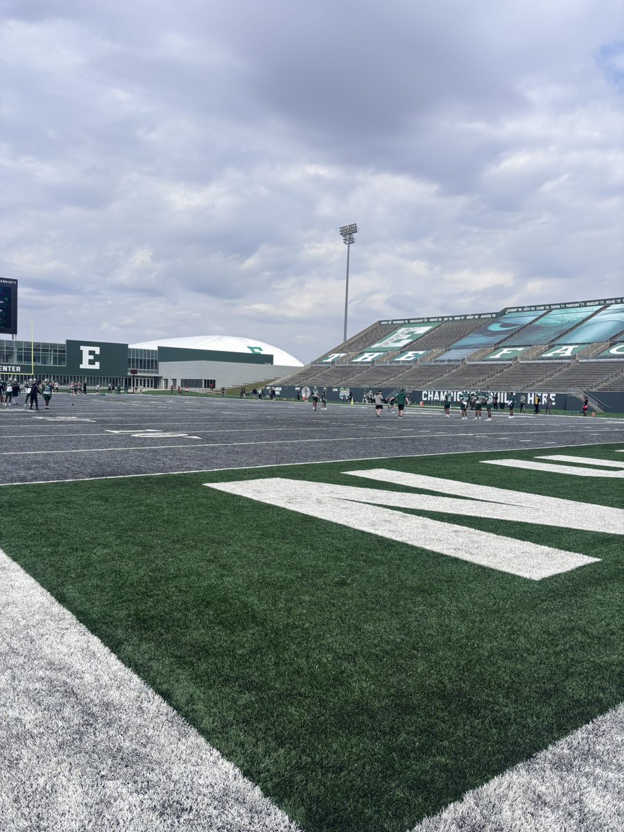 MajorMarion27's tweet photo. Had a Great day with @EMUFB  today very thankful for the opportunity look forward to returning!
@CoachRush_CTFB @CoachDaws_  @CoachZacSias 
@Detroit_CTFB @AllenTrieu 
@TheD_Zone @MIexposure #ETOUGH https://t.co/hXSGUhKNgi
