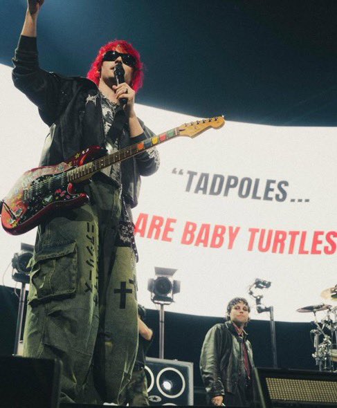 Michael Clifford Crave tweet media