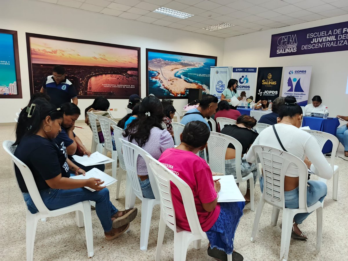 StaElenaCJ tweet media