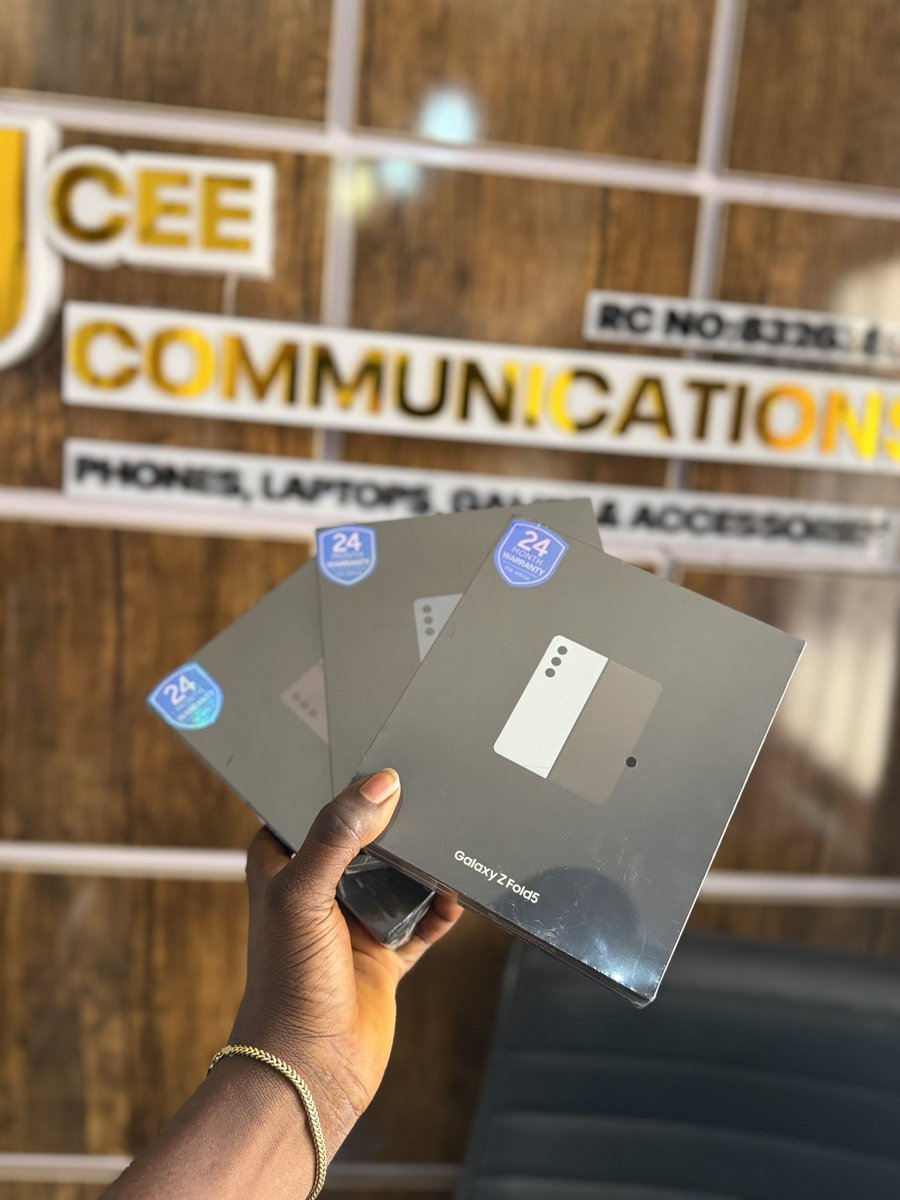 JCEE_COM's tweet photo. 🔥 SAMSUNG MEGA DEALS – AVAILABLE NOW! 🔥  

Upgrade your device with premium Samsung phones at unbeatable prices 👇  

📱 Galaxy S Series  
• S26 Ultra 512GB – ₦1,900,000  
• S25 Ultra 512GB – ₦1,350,000  
• S25 Ultra 256GB – ₦1,250,000  
• S24 Ultra 512GB – ₦1,100,000  
• S23 Ultra 256GB – ₦700,000  
• S22 Ultra 512GB – ₦570,000  
• S21 Ultra 256GB – ₦420,000  

📱 Galaxy Fold Series  
• Fold 7 512GB – ₦1,950,000  
• Fold 6 512GB – ₦1,250,000  
• Fold 5 512GB – ₦850,000  
• Fold 4 256GB – ₦600,000  

📱 Other Deals  
• S23 256GB – ₦450,000  
• S22 256GB – ₦350,000  

📍 JCEE COMMUNICATIONS  
Suite BP5, Old Banex Plaza, Opposite formal Jaiz Bank, Abuja  

📞 09072487780  

⚡ Limited stock – First come, first served!