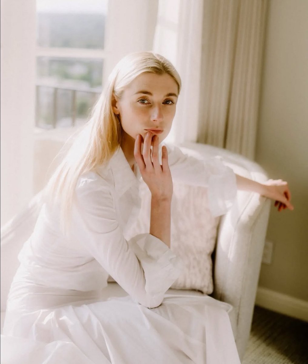 best of elizabeth debicki tweet media