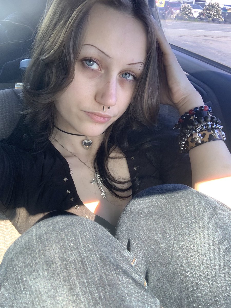 𝐠𝐧𝐚𝐭𝐬 𝐢𝐧 𝐮𝐫 𝐛𝐫𝐚𝐢𝐧 tweet media