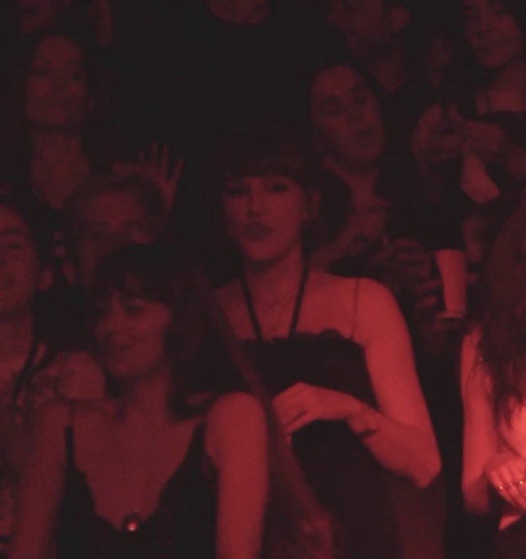 midiasTSDBR's tweet photo. Registros de Taylor Swift no show de Paul McCartney. https://t.co/BUl2Hc1JnM