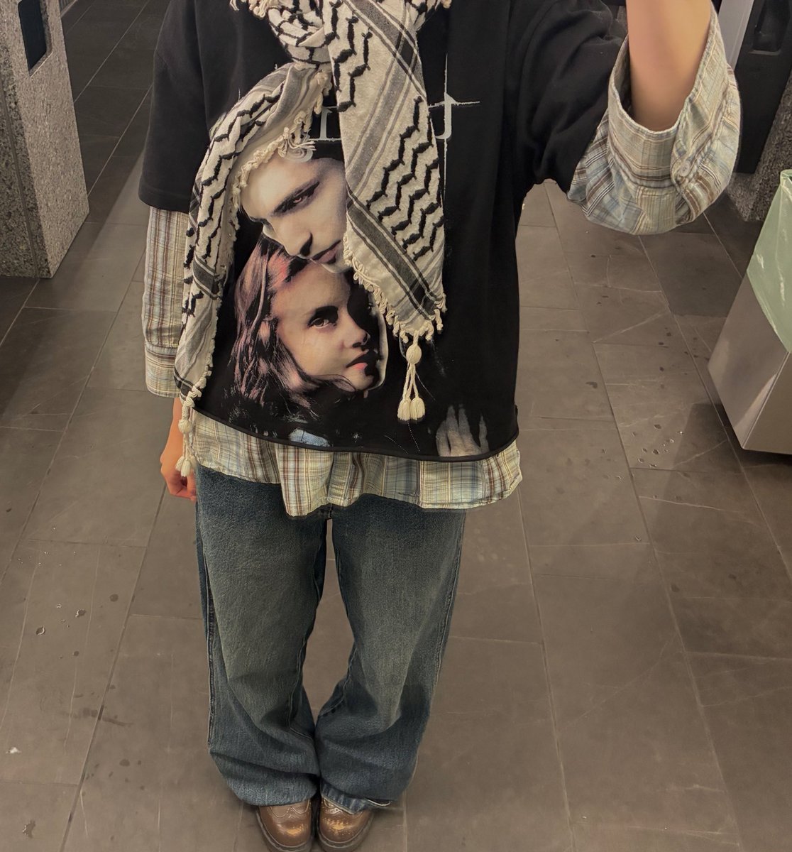 majnoona tweet media