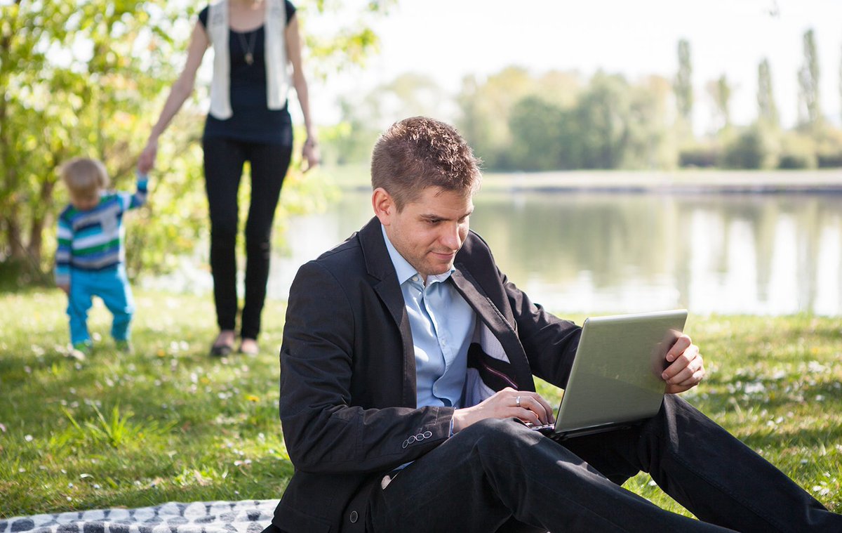 Mac_Prichard's tweet image. Struggling to find work-life balance? Here are four lessons I learned from @jtodonnell and her book, "Careerealism" to find career success and live a satisfying life as well. #CareerTips ow.ly/lBh450YAVOp