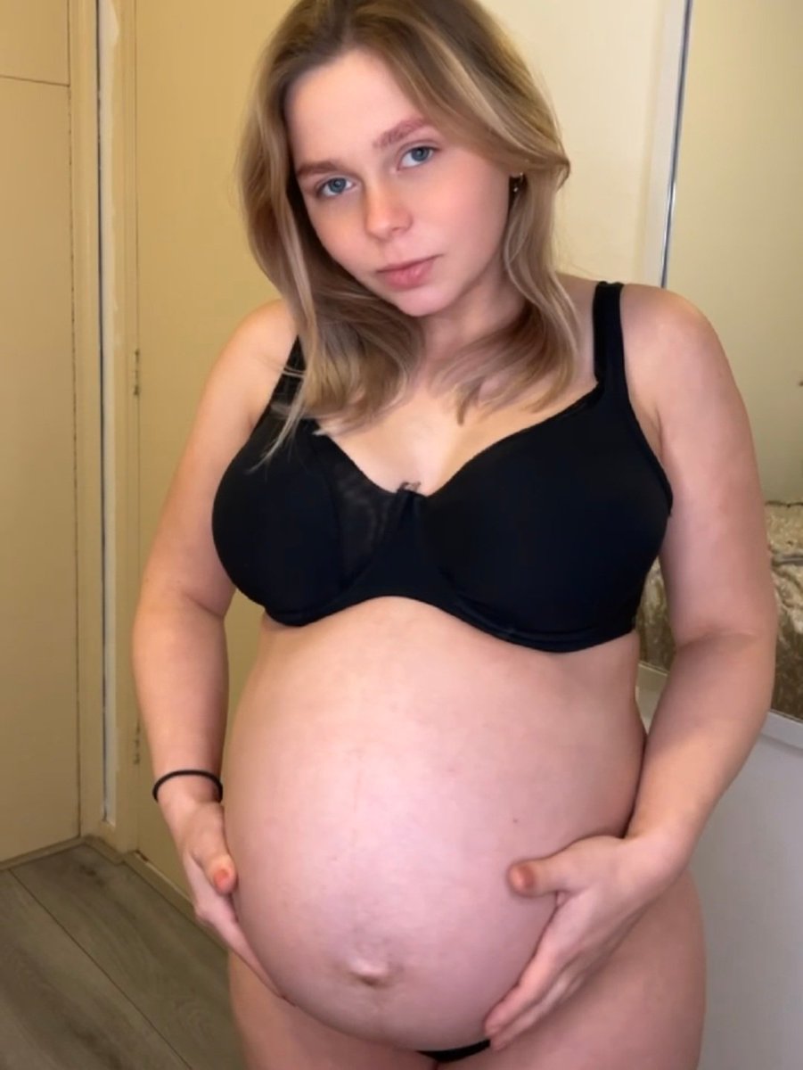 Club Moms tweet media