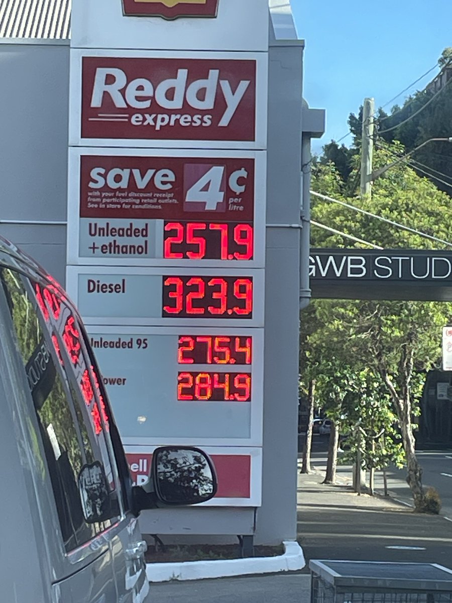 Hugh Riminton tweet media