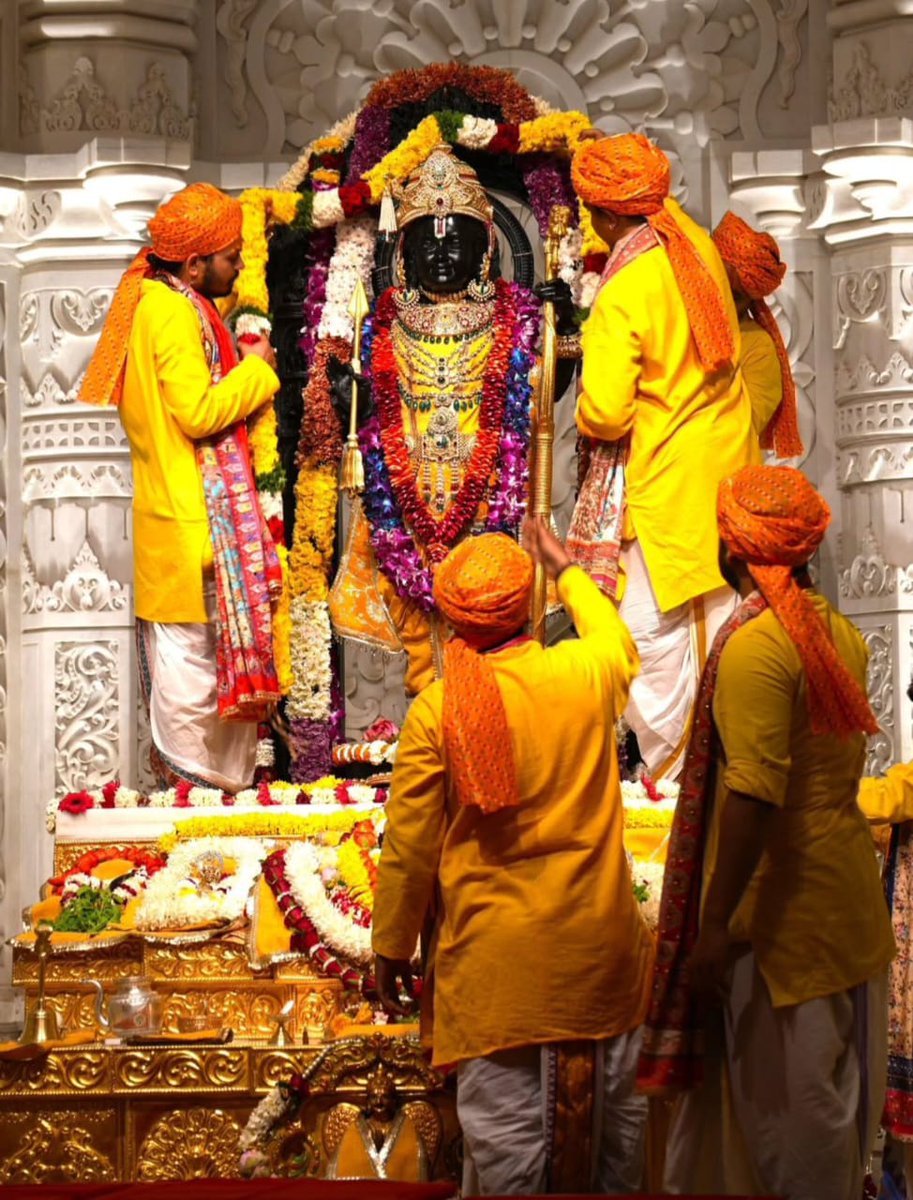 प्रभु का नाम हजार दिव्य नामों के बराबर है ❣️