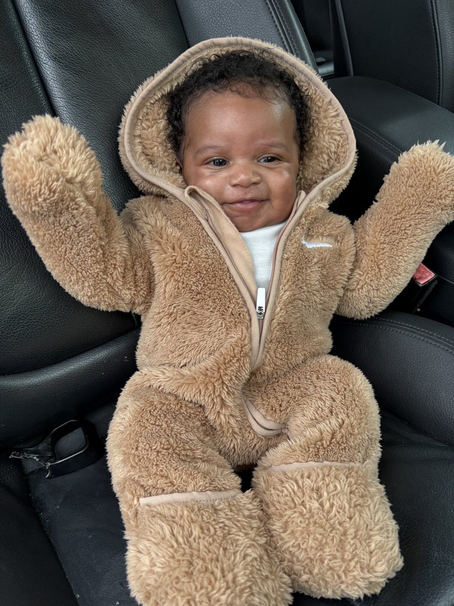 Ms Pretty tweet media