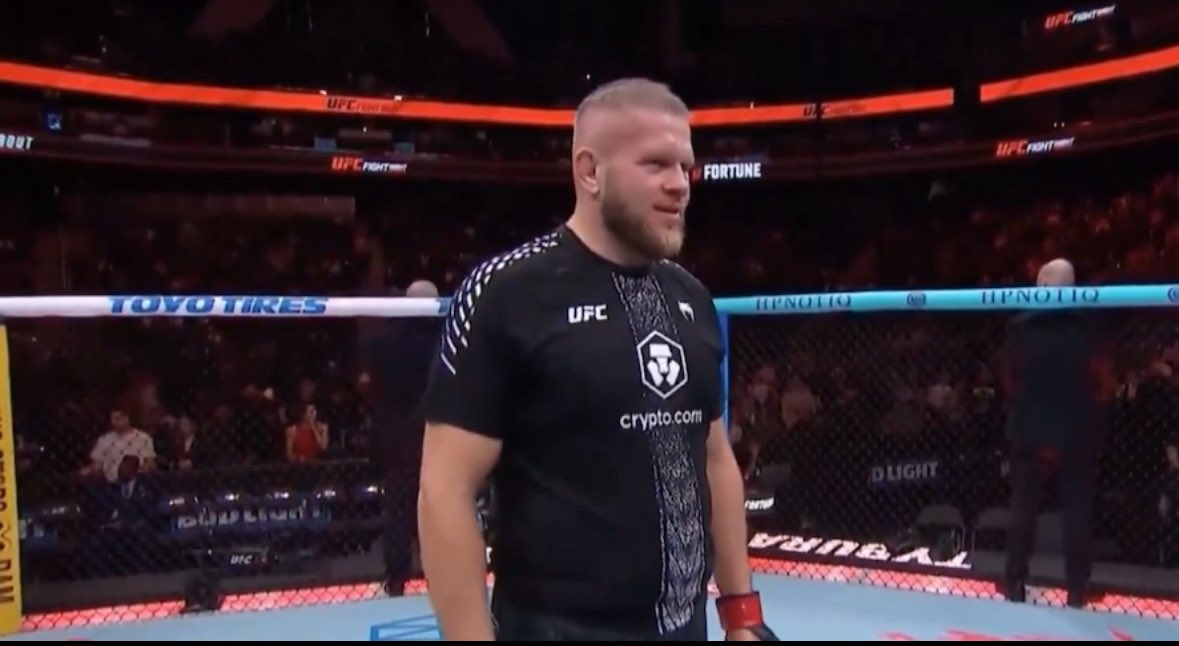 Twotechmma tweet media