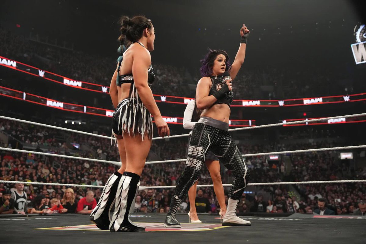 DAMN WE’RE GOOD

#WWERaw