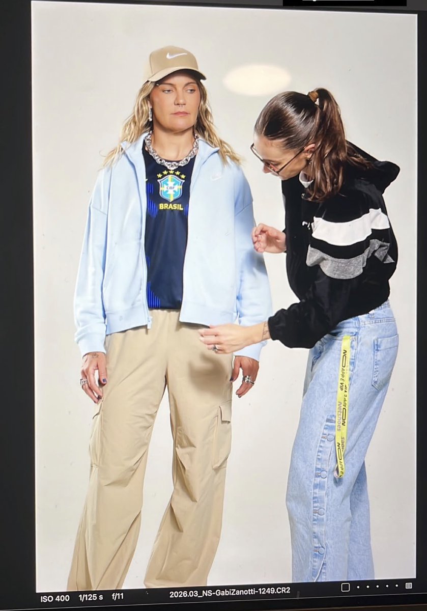 central cris zoeira 🥷🏻 tweet media