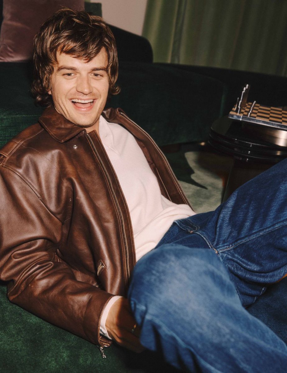 dailydjo tweet media