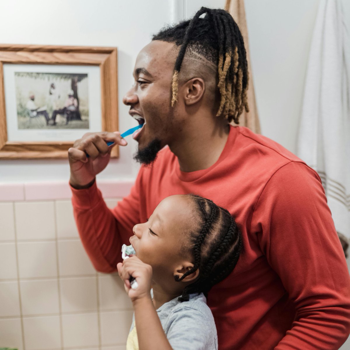 OPSReadiness's tweet image. Play-to-bed transitions can be tough for kids 0-5! 💛 Try these tips:

⭐ Use "first/then" language
⭐ Try countdowns
⭐ Bring a favorite toy
⭐ Praise success!

Consistency builds school-ready skills. ✨

#OPSR #childdevelopment #parenting #bedtime