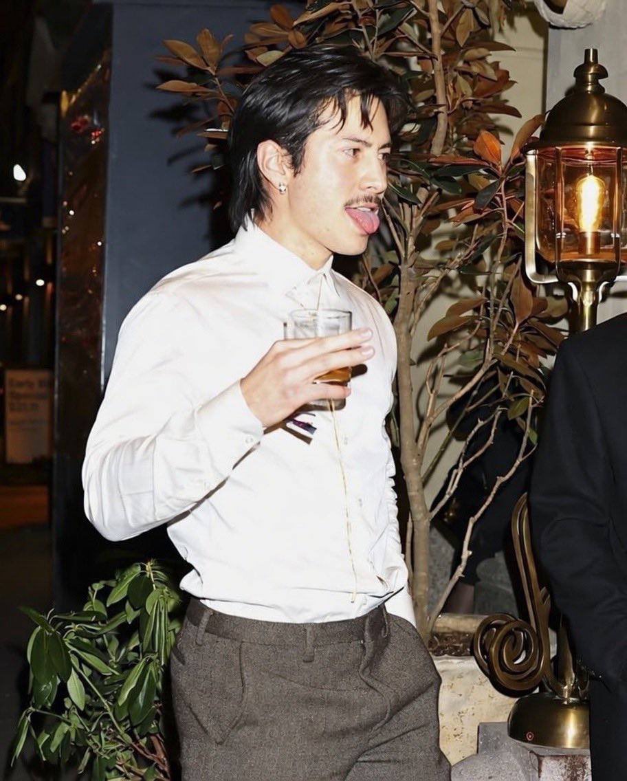 moon. slafkovsky tweet media