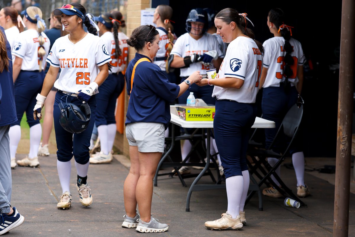 Patriot Softball tweet media