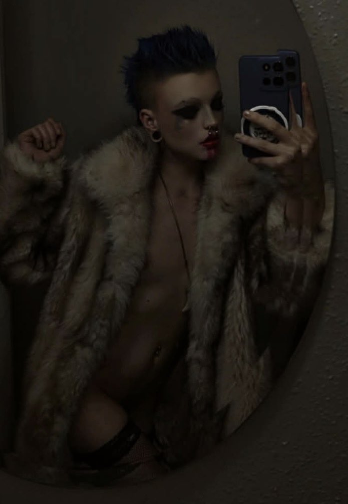 riot starr tweet media