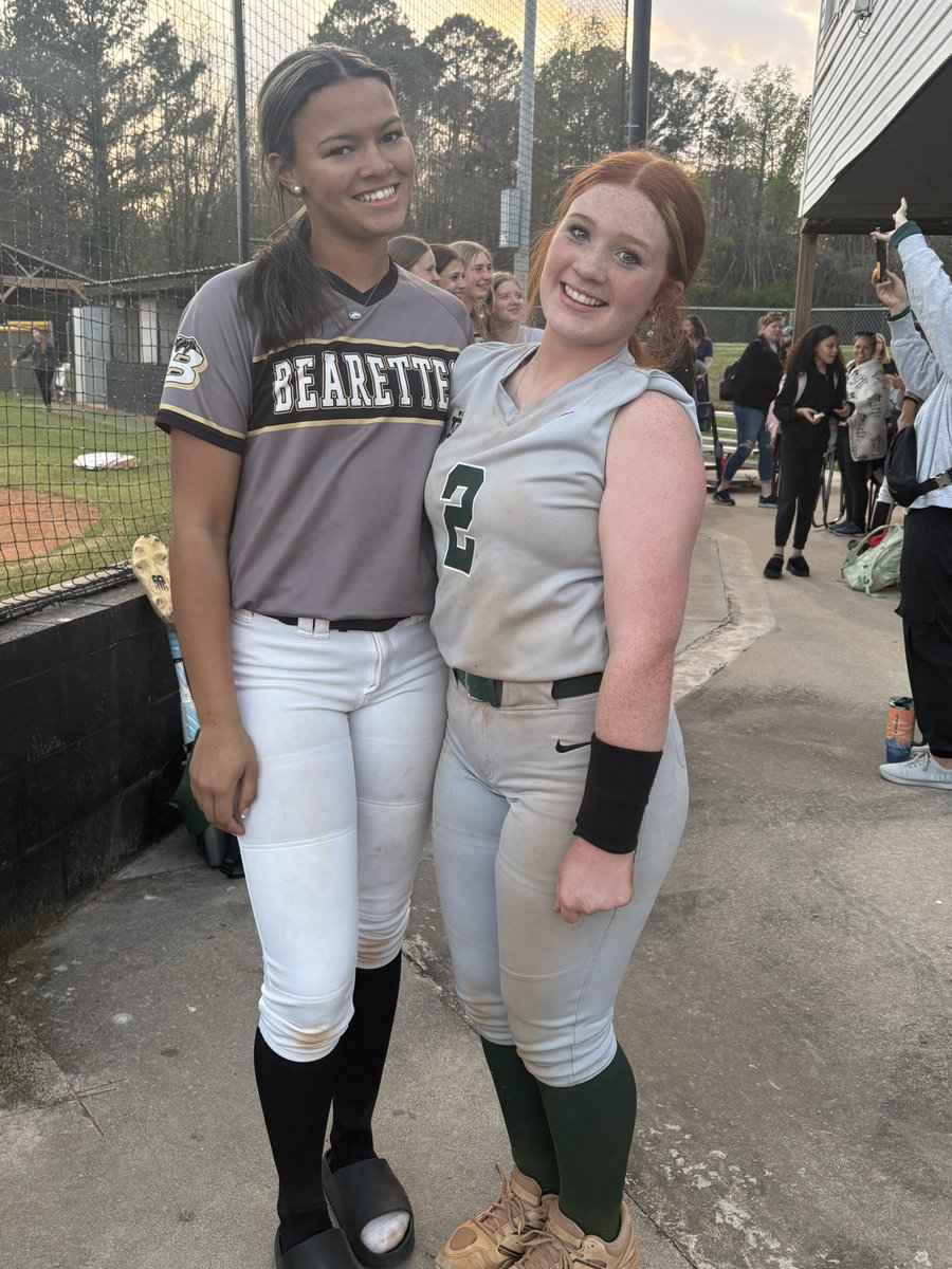 AlexisMartin_SB's tweet photo. I batted 4th in the line up and started at 1st with 0 errors. In my first at bat I had a total of 13 pitches and walked that at bat. I had 3 good quality at bats out of 4.  @tommytas15 @coachmass2214 @tnfc2029roberts @spatte1108 @Coach_LWood @CoachJayGwyn @Coach_Jo4444 https://t.co/00QX5OX878