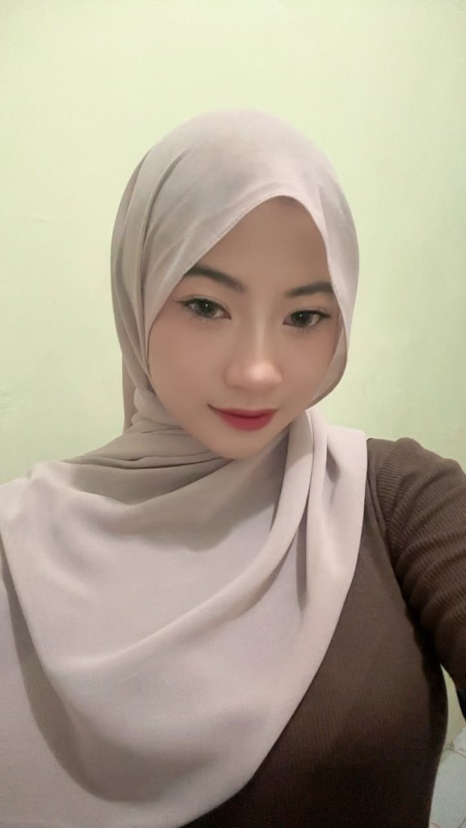 Maui Wowie🦥 tweet media