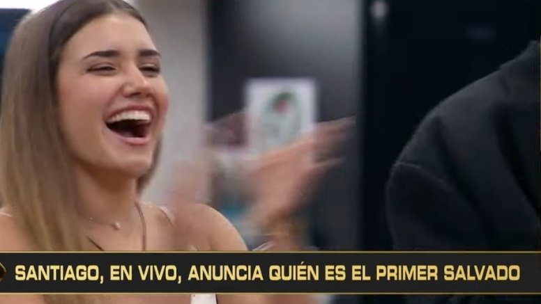 ghermanoar's tweet image. #Lola 11,9% la primera en bajar de placa #GranHermano