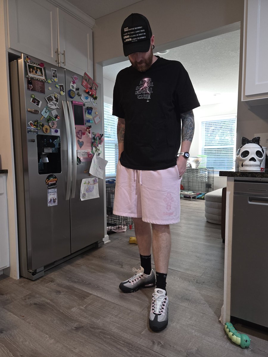 x-benzero-x tweet media