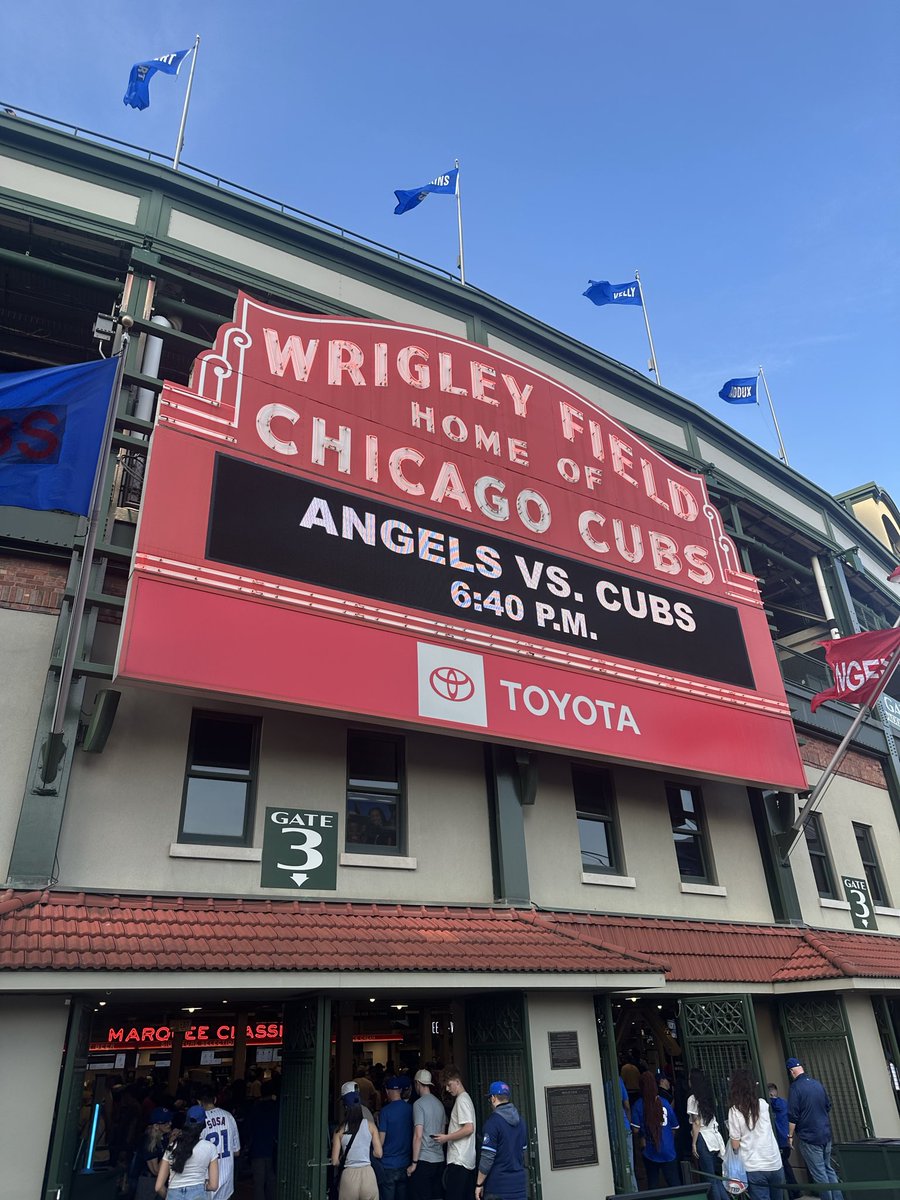 Just Another Year Chicago: Cubs tweet media