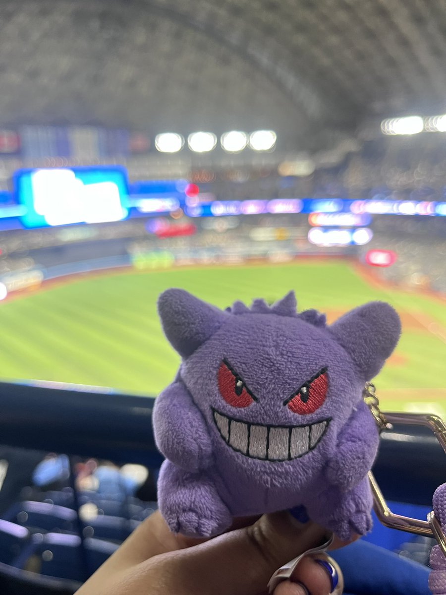 KRIS MEAT SPILL! tweet media