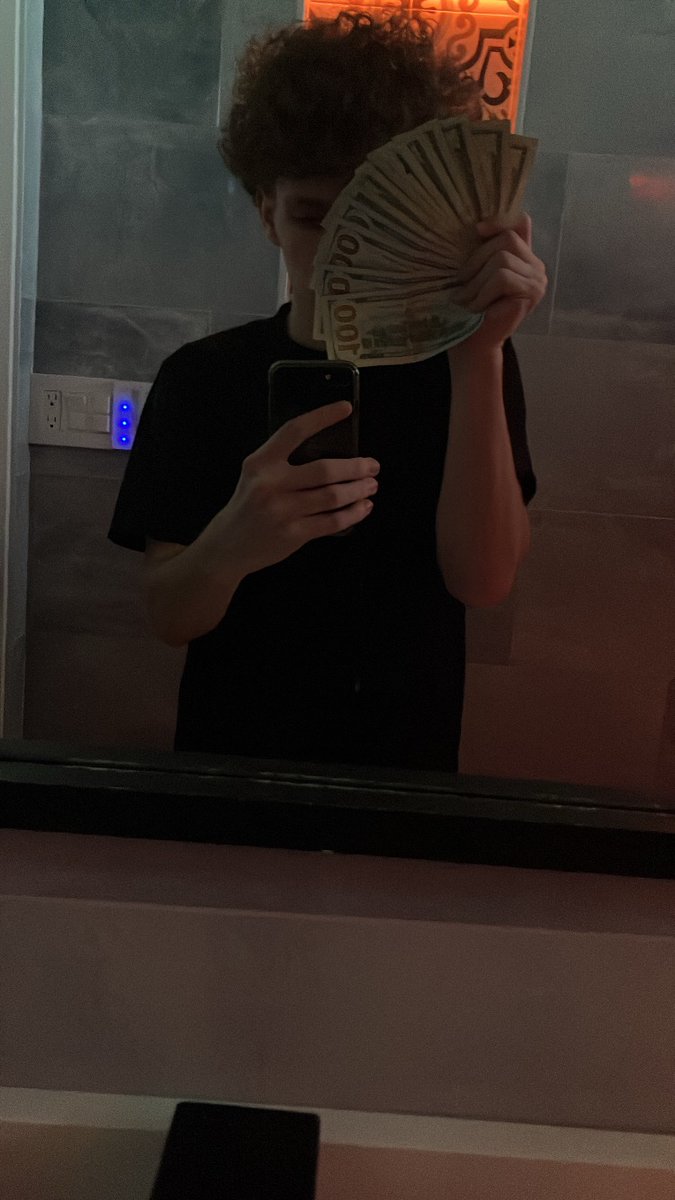 Adotbands's tweet photo. Pape💸 #az #money https://t.co/PUTQINNCPk