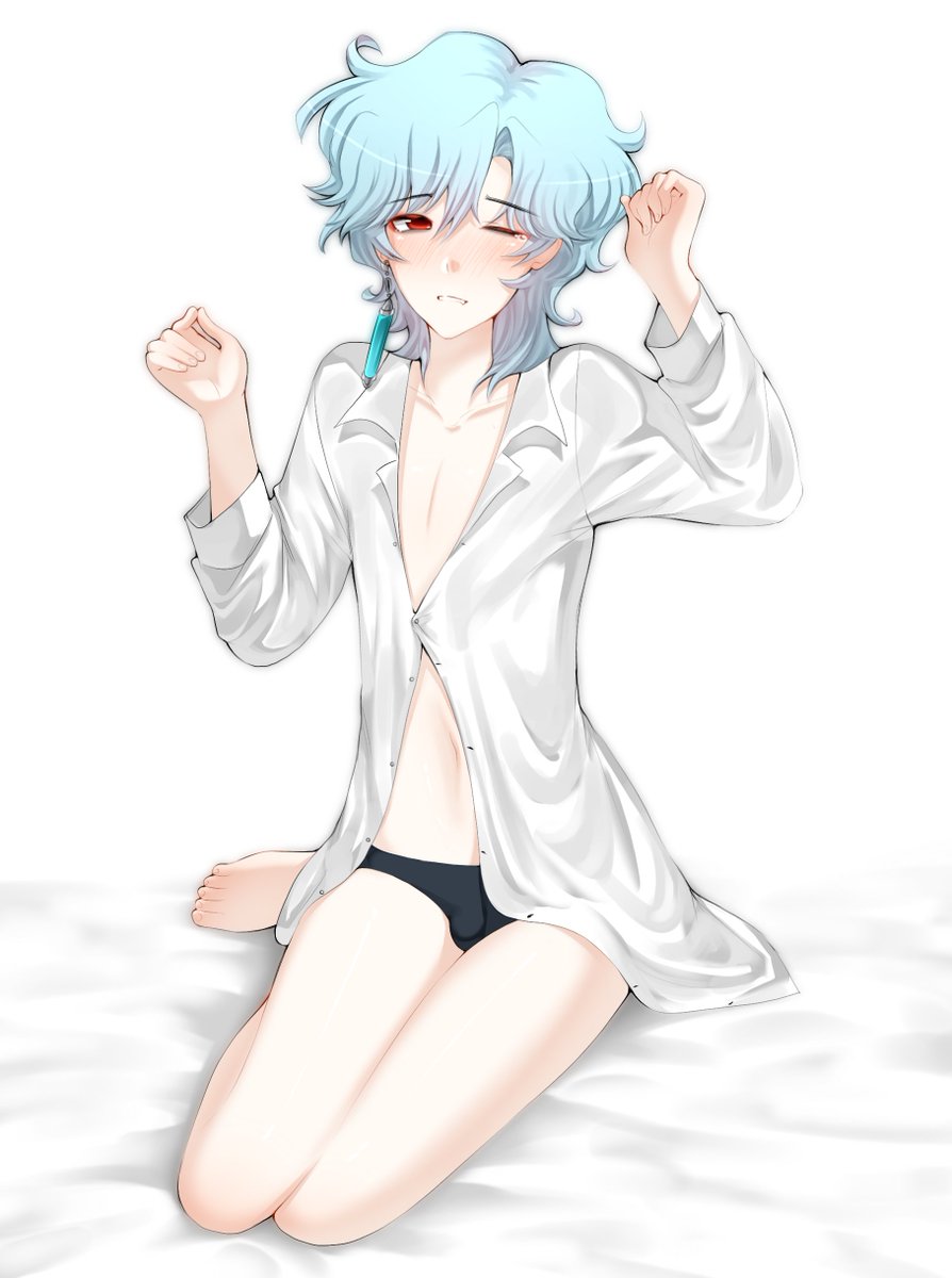 a fluffy moth tweet media