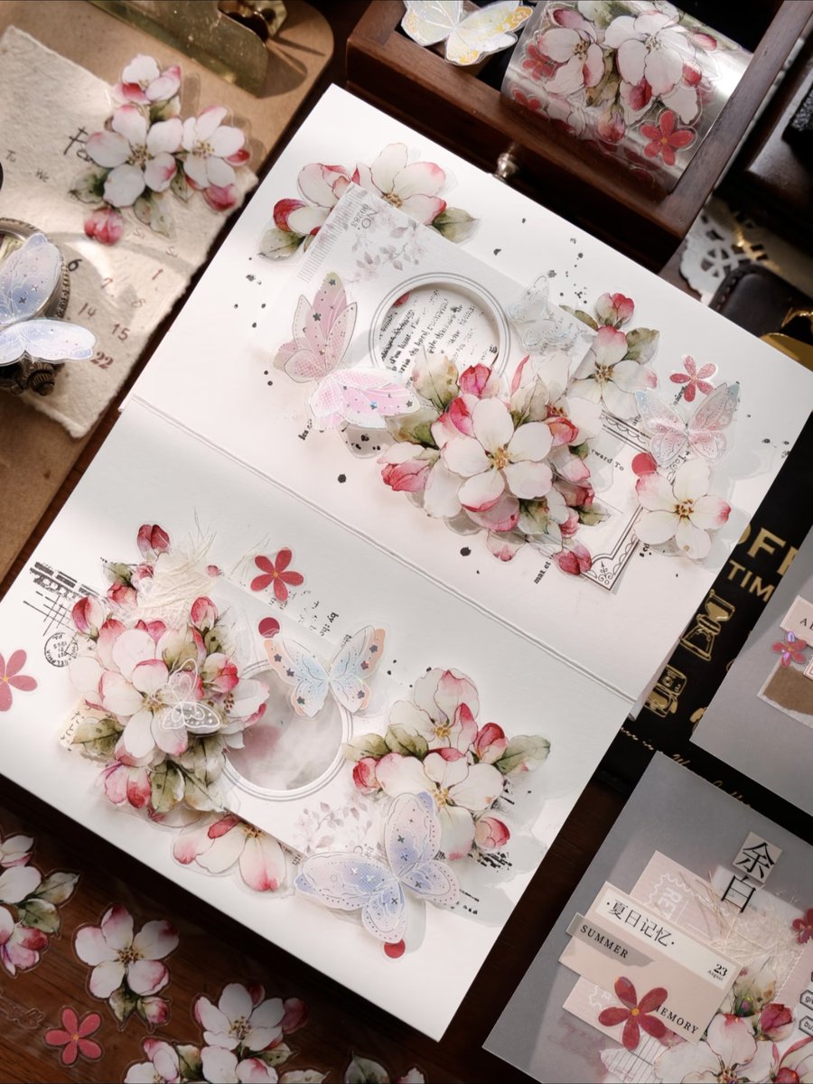 taopeach68's tweet photo. Today's collage of crabapple blossoms is the color of a young girl.🥰🥰
#junkjournaling #scrapbooking #journalsay #paperart #craftsupplies #craftcommunity #pollysplace #artjournaling #artjournal #junkjournal #crafts https://t.co/fCPb3qOA5Z