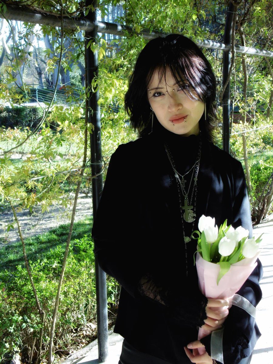 Lucien ♱ tweet media