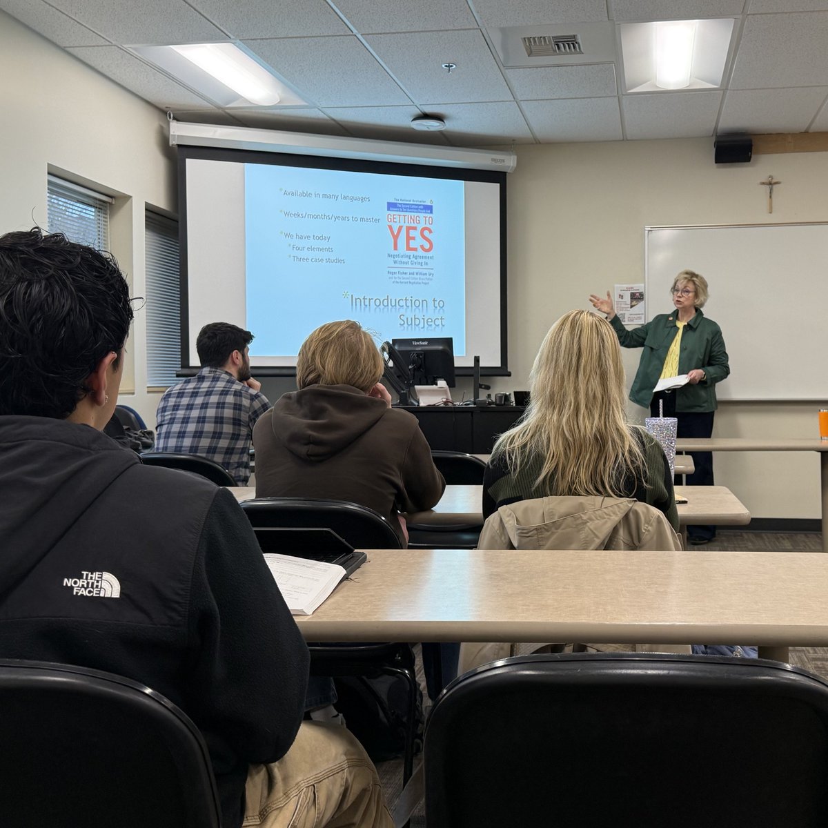 Carmela enjoyed a fascinating discussion with students at Gonzaga’s School of Business on the real-world challenges of political and economic negotiation. 

Thanks for having us, <a href="/GonzagaU/">Gonzaga University</a>!