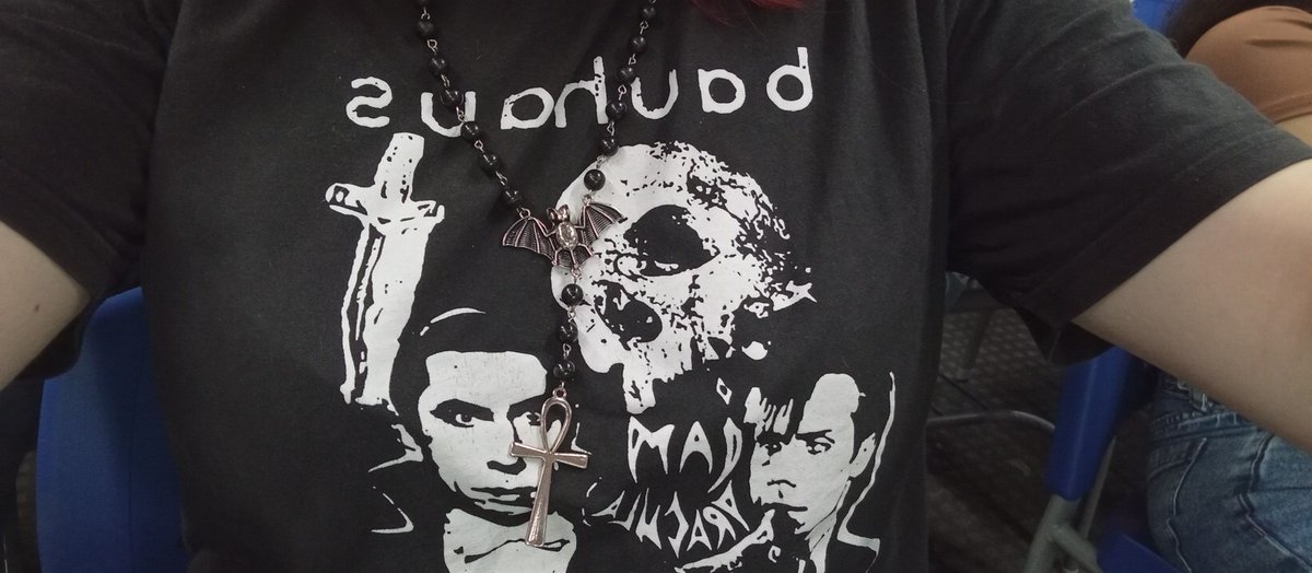venho com camisa de banda pra faculdade e sou mais feliz que todos vocês