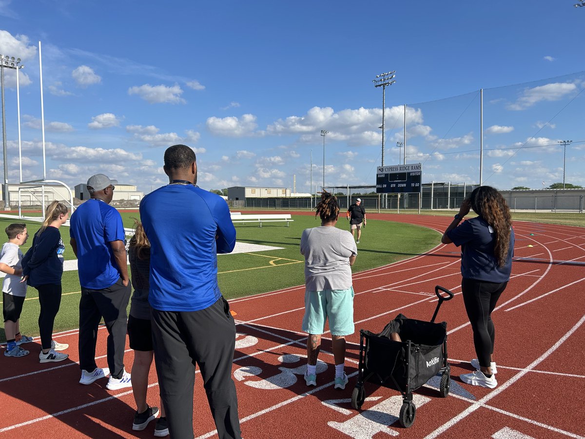 Coach_MacCFISD's tweet photo. When you Coach with passion, you Teach with passion! Thank You Coach Griffin, you even taught this old 🐶 something today! ⁦@CookRangers⁩ 
CFISD has some STARTERS !!
⁦@CFISDAthletics⁩ https://t.co/N9ILwsLnW5