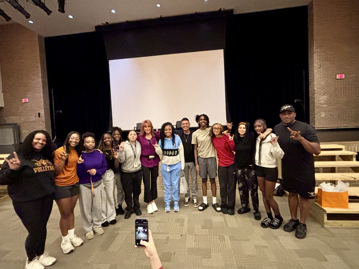 WT White High School tweet media