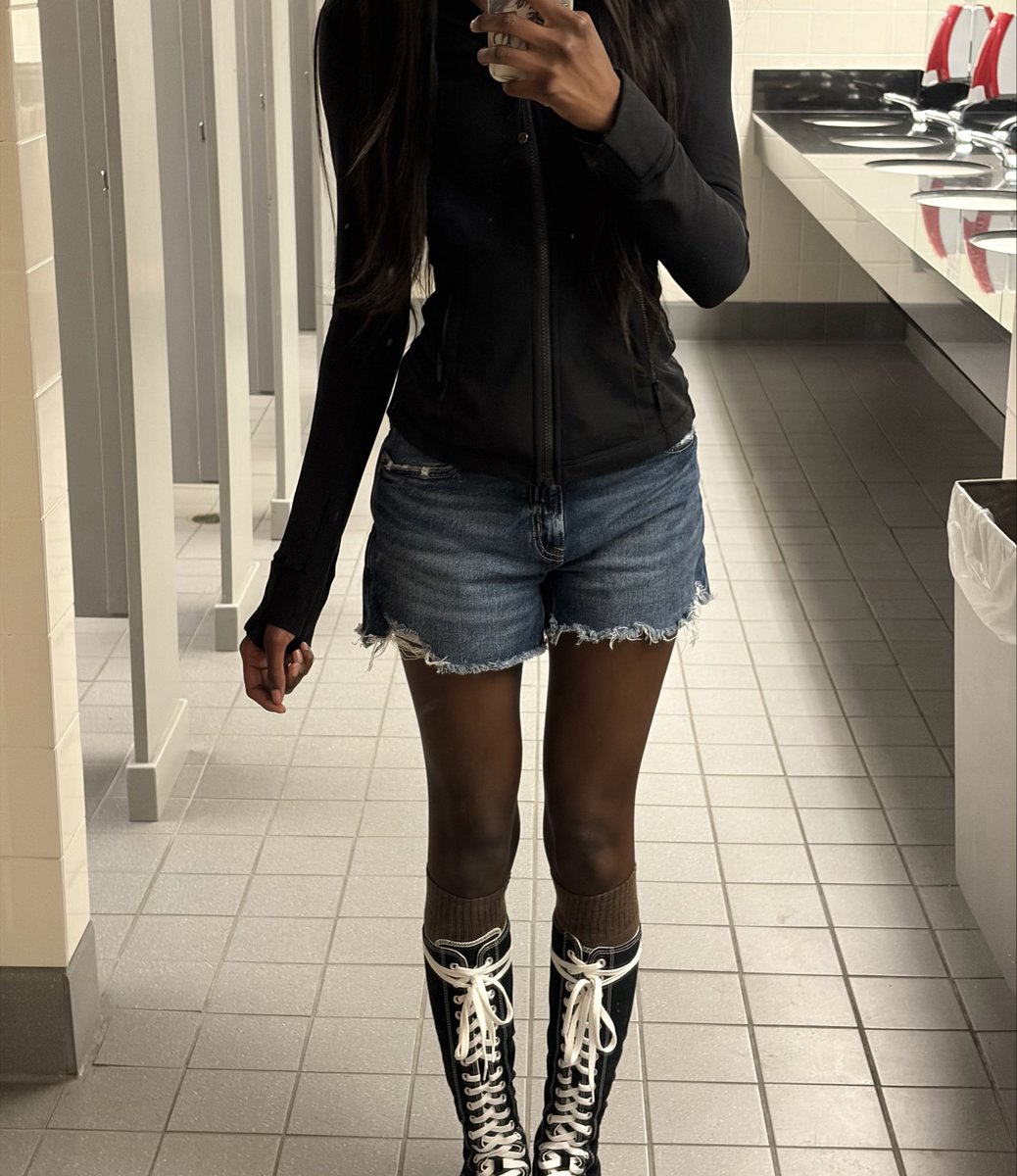 ˚₊‧ 𐙚 ‧ Chlobii ⋆𖦹.✧˚₊˚ tweet media