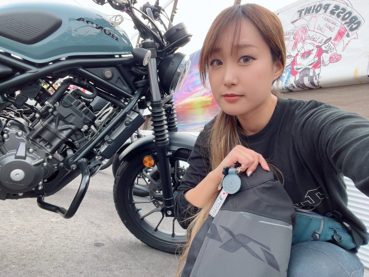 YURI🐈⬛ tweet media