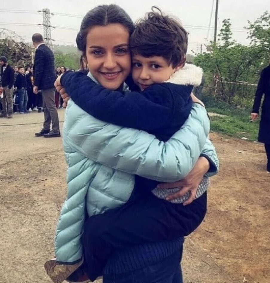 nightwitss's tweet photo. en iyi anne oğul castı https://t.co/GXQ1dSQMwe