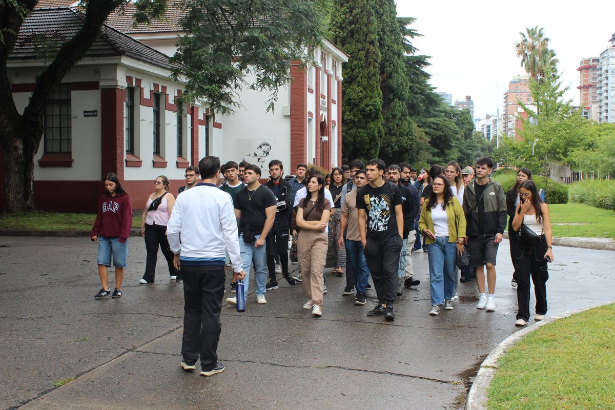 PMCapital's tweet photo. 🤍| Sembrando memoria•

Este sábado, nuestros compañeros de la JP participaron de una visita guiada por el recorrido histórico del Espacio de memoria y derechos humanos de la Ex Esma. https://t.co/qdLB9wUuhh