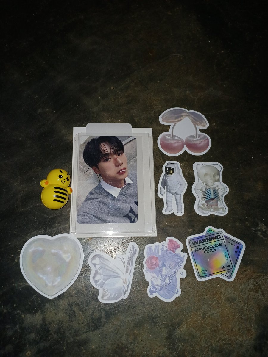 dahtaecart's tweet photo. ❀ #dtmails
Late feedback! My junseo candy pc arrived last thursday! Thank you so much riri @riwsgd!! 💖
❀ #thxriri https://t.co/GTznj3QlcM