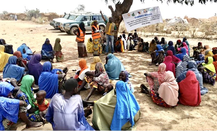 UNFPACameroon's tweet image. #Humanitarian:Thanks to its Emergency Funds,UNFPA deployed a Mobile Clinic with a multidisciplinary team including midwives,nurses,GBV case managers &amp;amp;mental health specialists on the frontlines of fire incident emergency response in Kolofata #IDP site (Mayo-Sava,Far North Region)